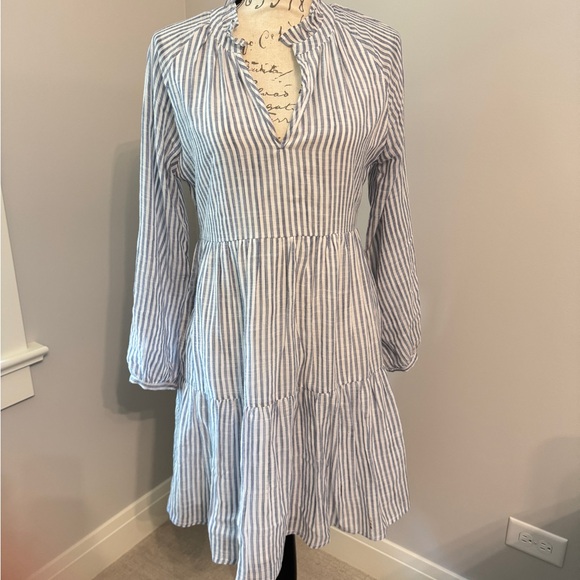 White + Chambray Tiered Dress with 3/4 length sleeves. - Picture 5 of 7